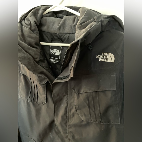 North Face Insulated Jacket - Picture 3 of 4